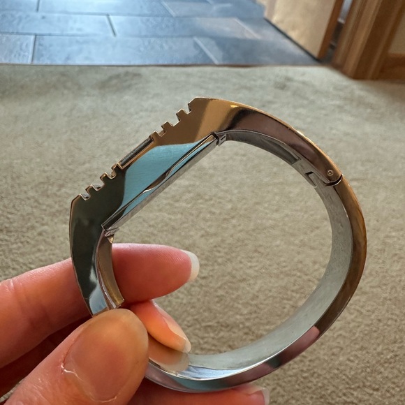 Tory Burch Fitbit bracelet, silver - Picture 7 of 9